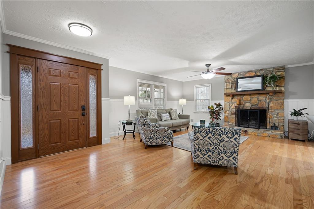 244 Sherbrook Court NW