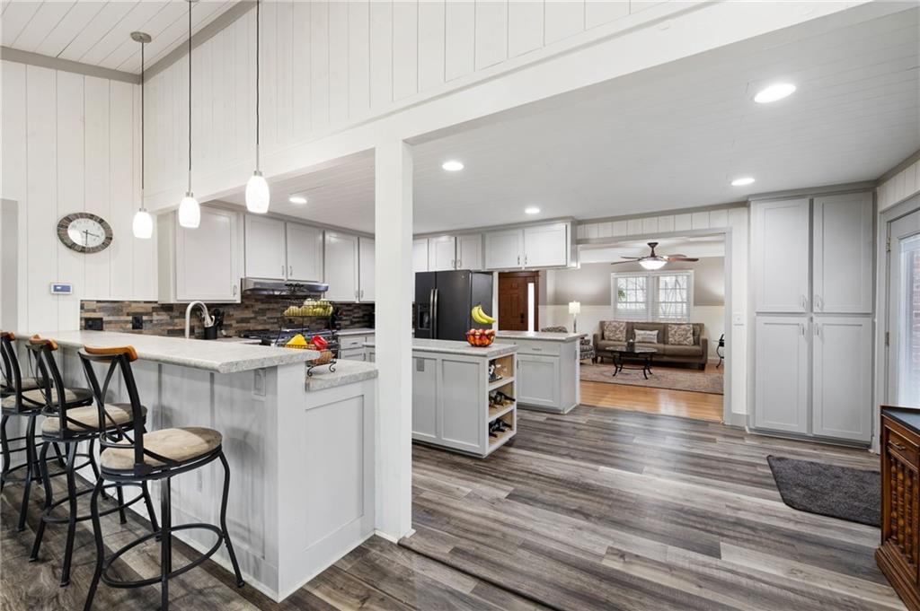 244 Sherbrook Court NW