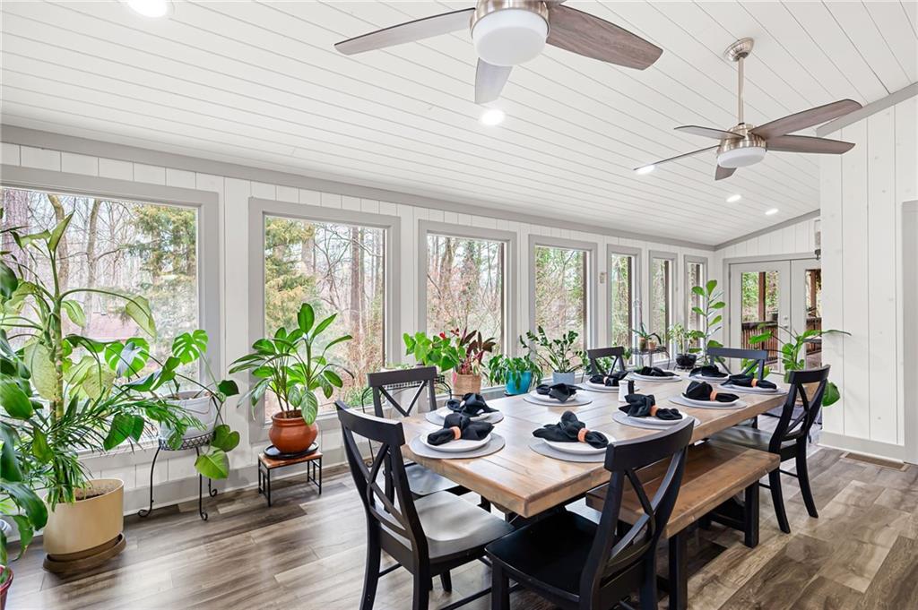 244 Sherbrook Court NW