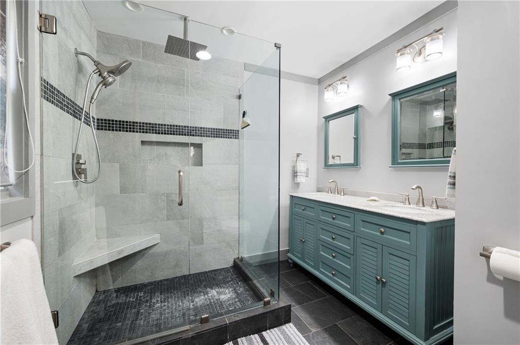 244 Sherbrook Court NW