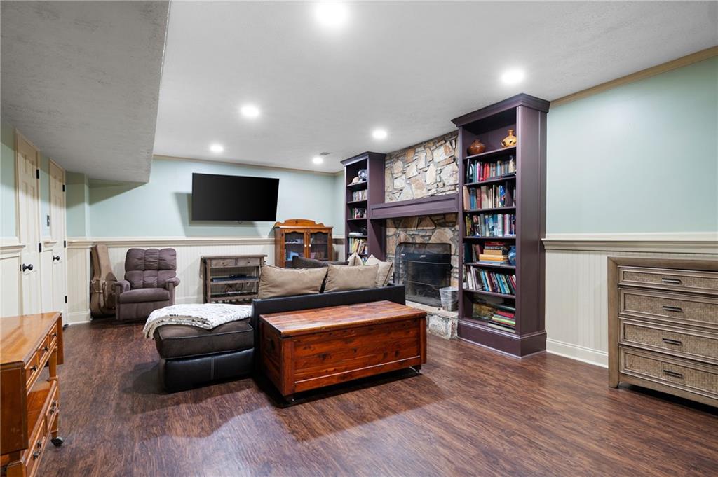 244 Sherbrook Court NW