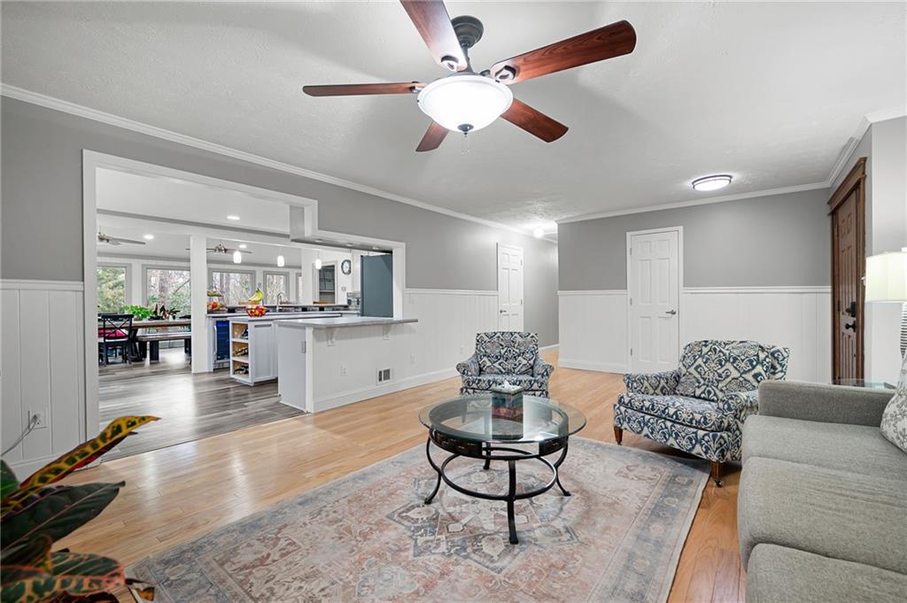 244 Sherbrook Court NW