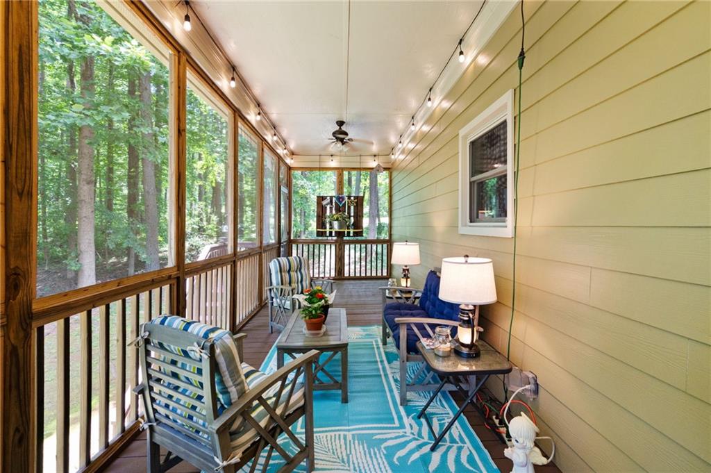 325 Harris Loop