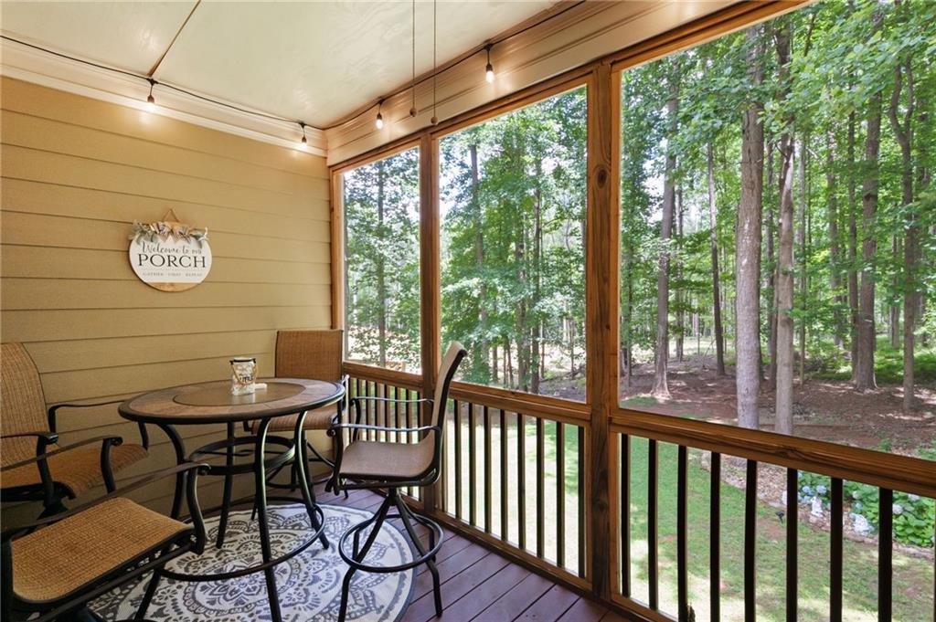 325 Harris Loop
