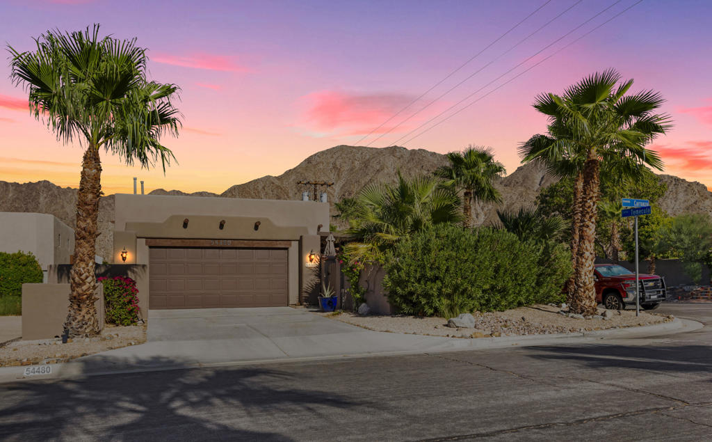 54480 Avenida Carranza