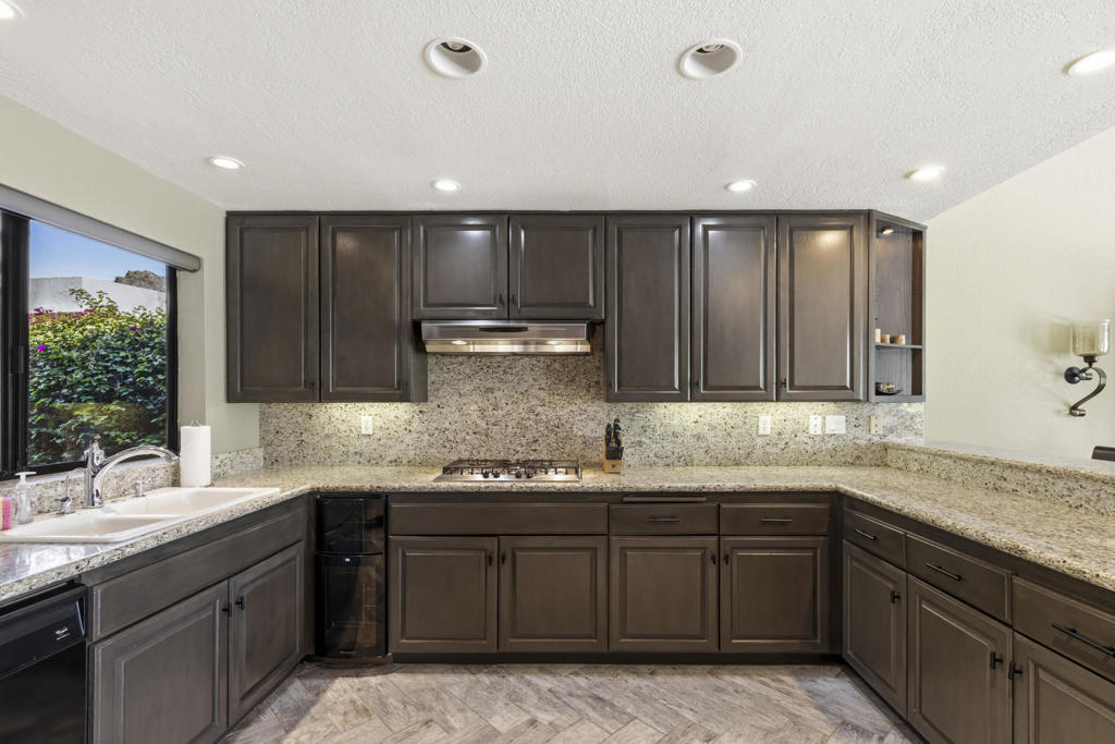 49460 Avenida Club La Quinta
