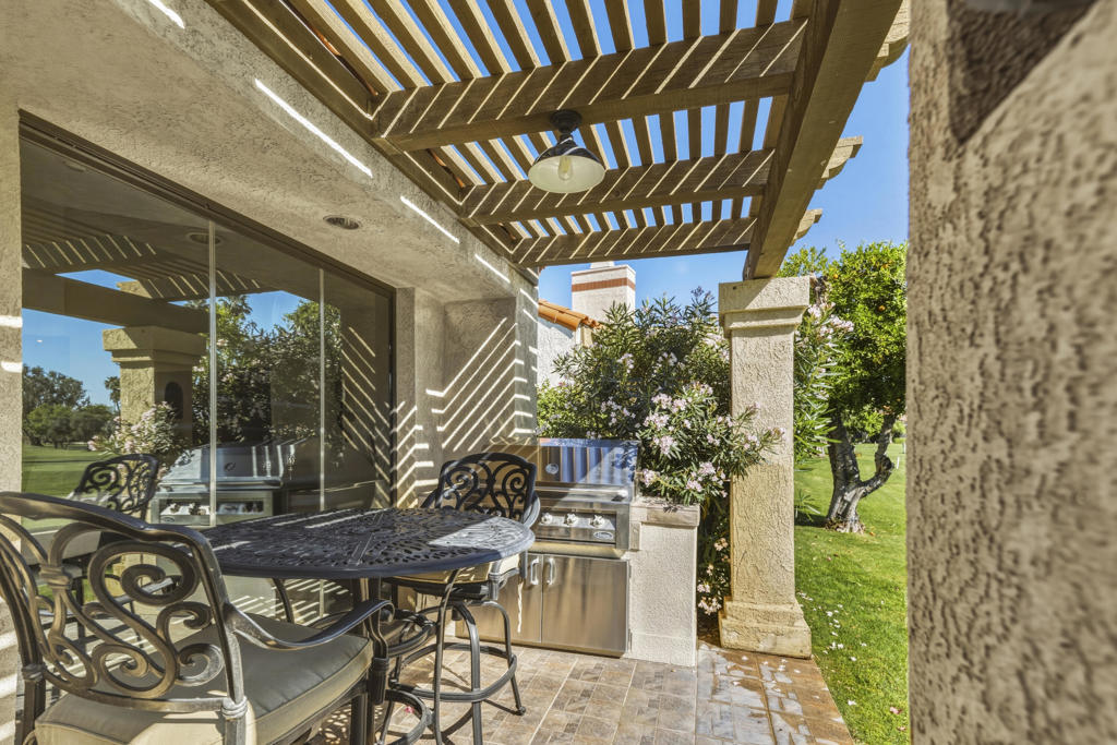 49460 Avenida Club La Quinta