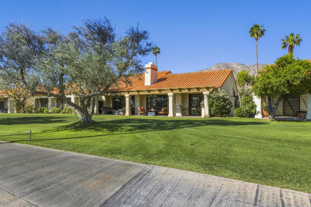 49460 Avenida Club La Quinta