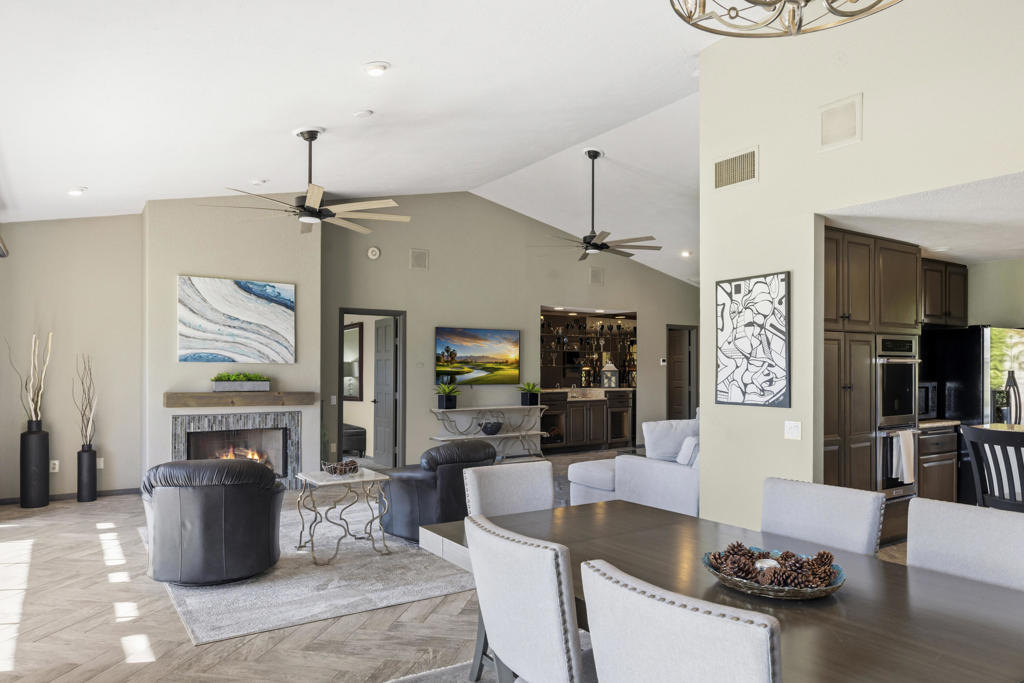 49460 Avenida Club La Quinta