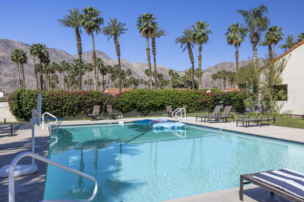 49460 Avenida Club La Quinta