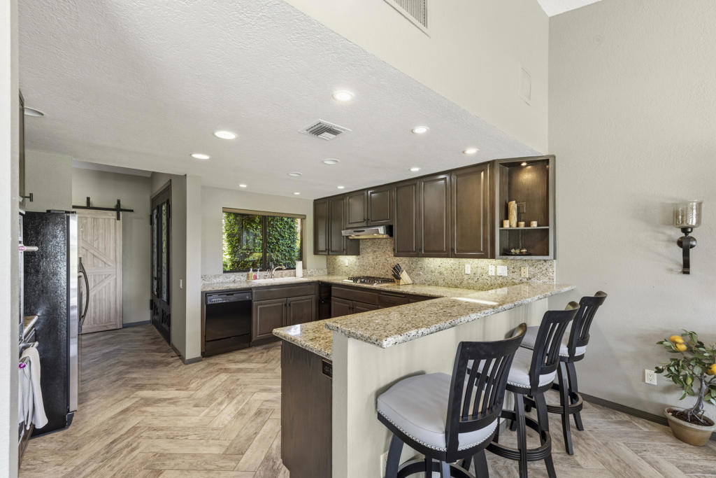 49460 Avenida Club La Quinta