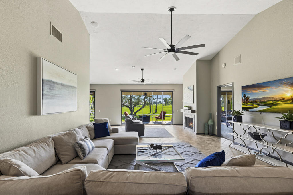 49460 Avenida Club La Quinta