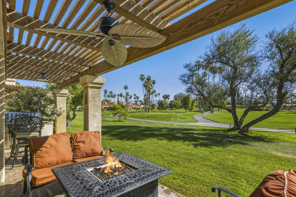 49460 Avenida Club La Quinta