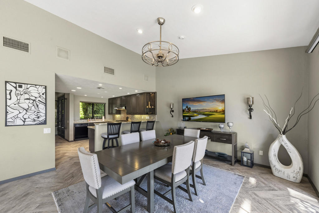 49460 Avenida Club La Quinta