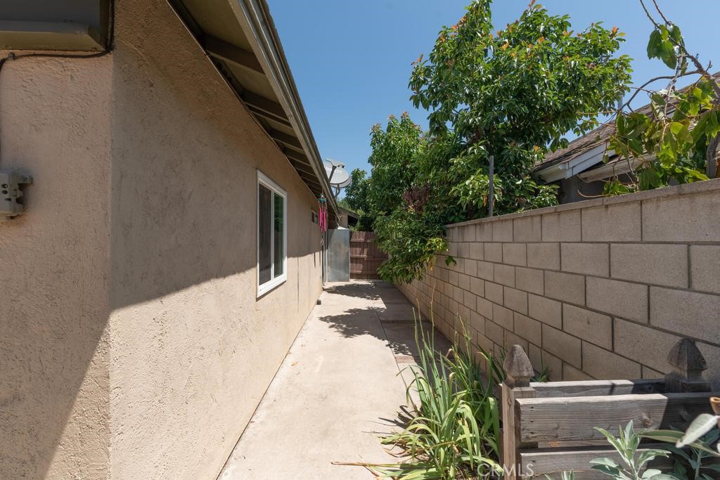 4356 Gardena Drive