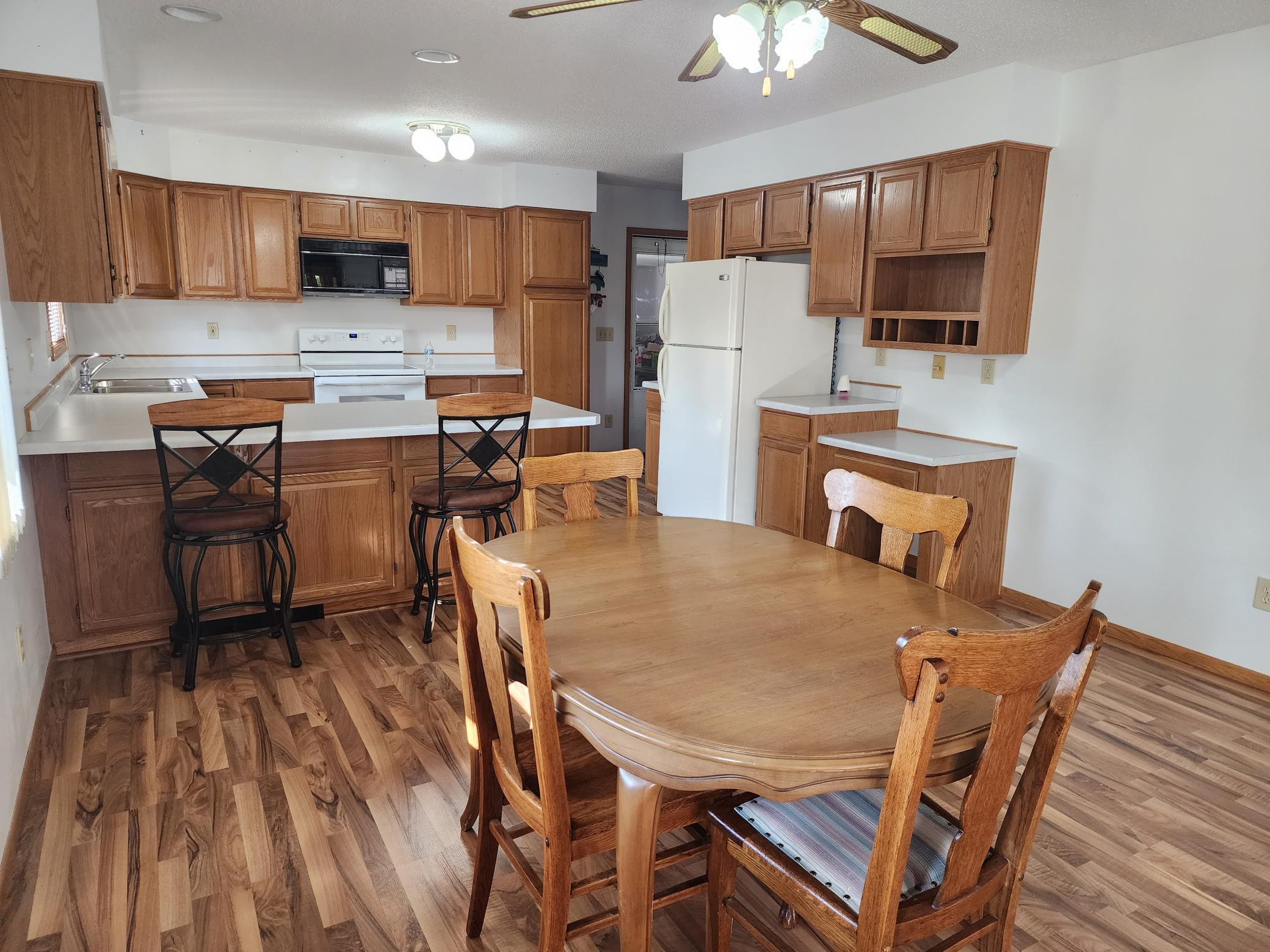 401 Knollcrest Avenue