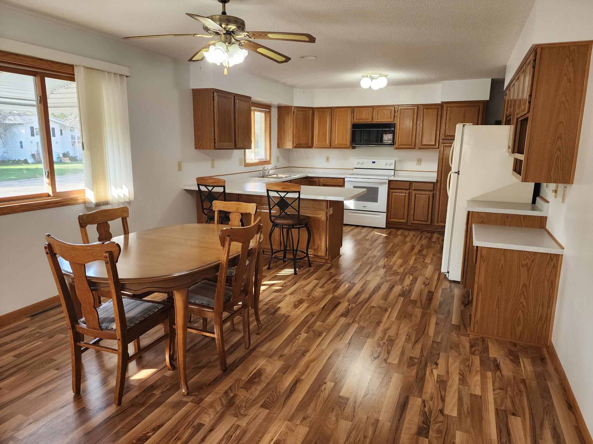 401 Knollcrest Avenue