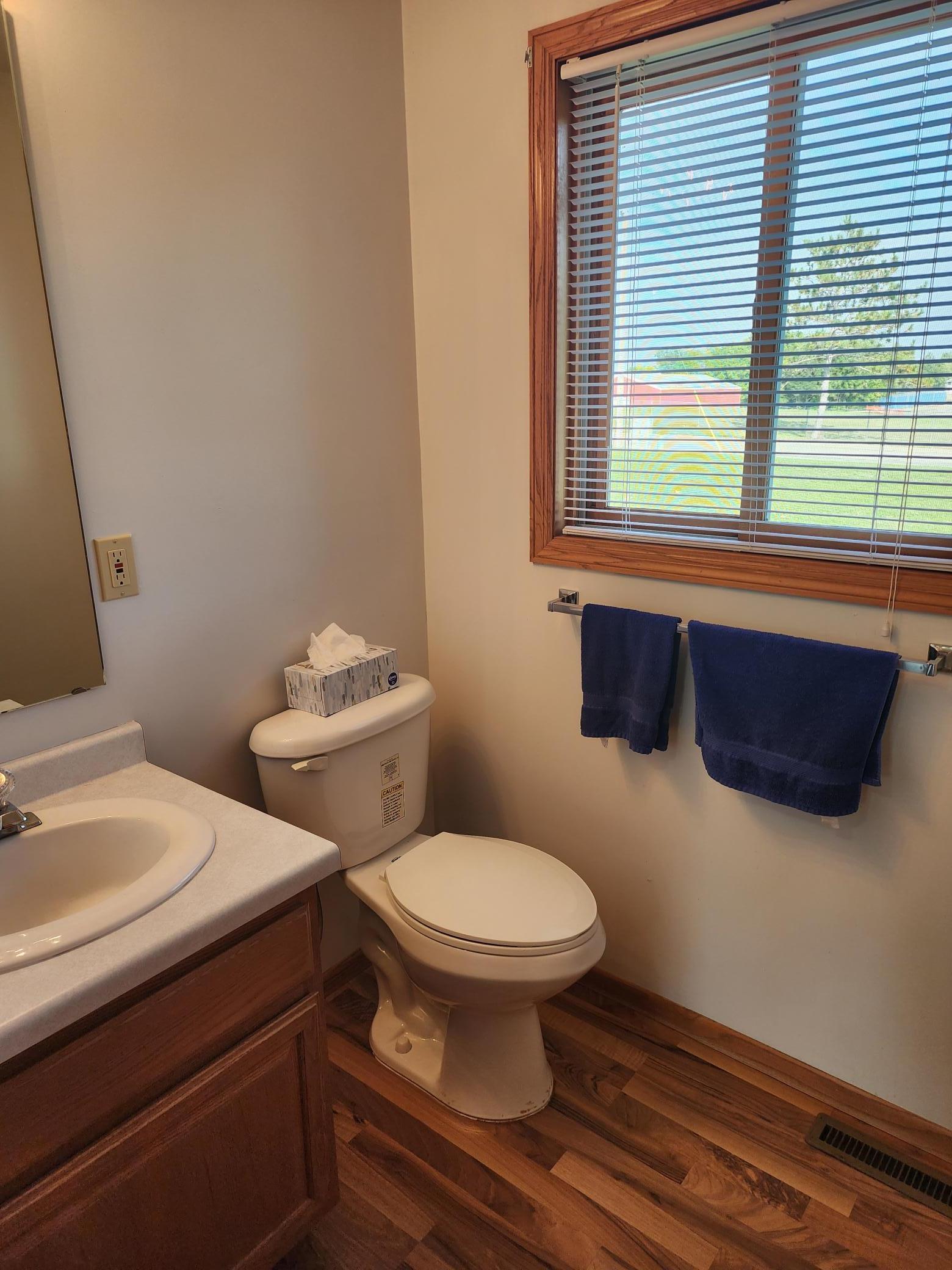 401 Knollcrest Avenue