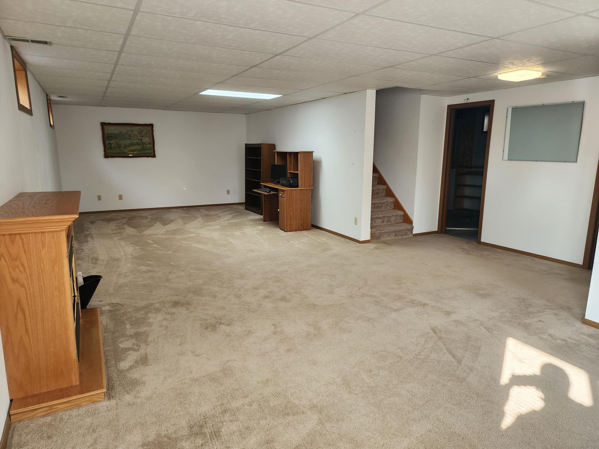 401 Knollcrest Avenue