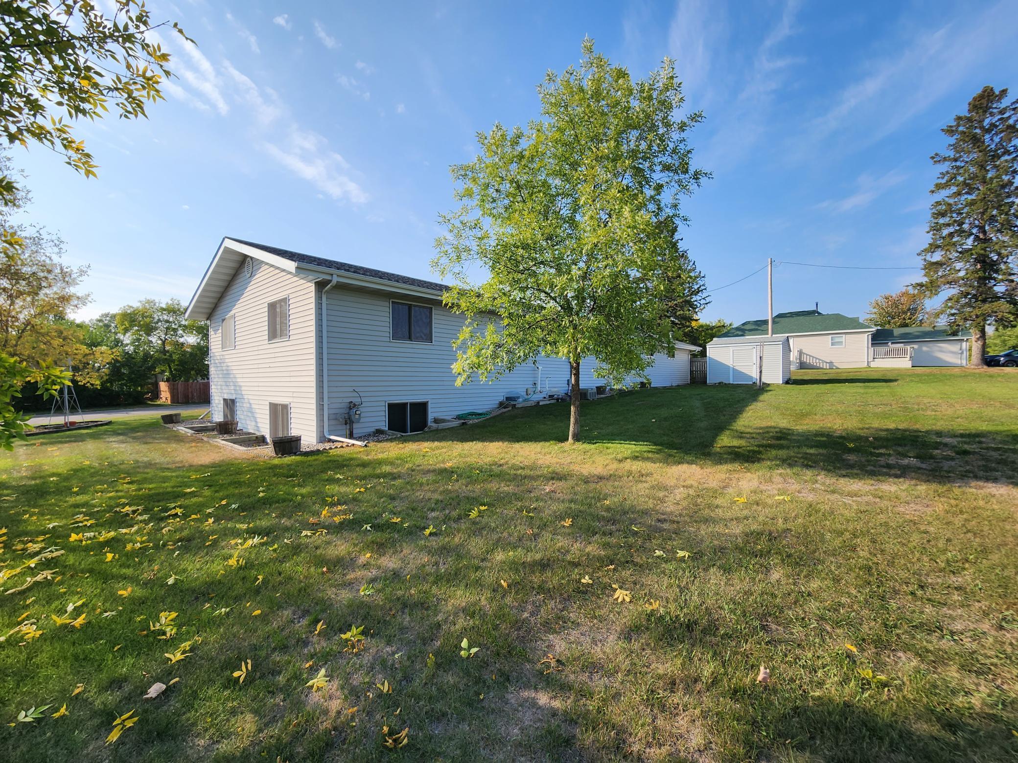 401 Knollcrest Avenue