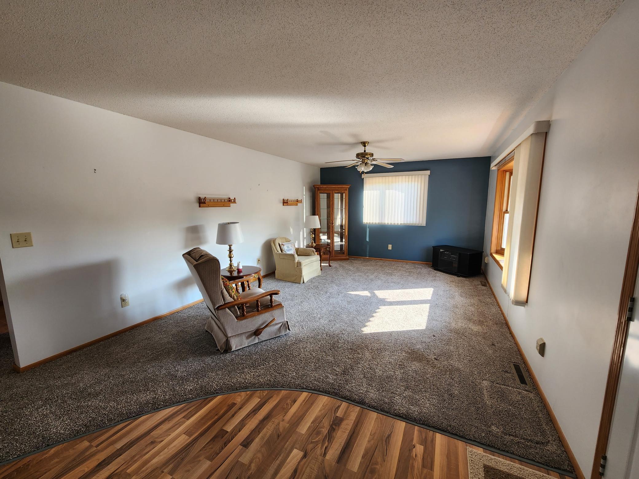 401 Knollcrest Avenue