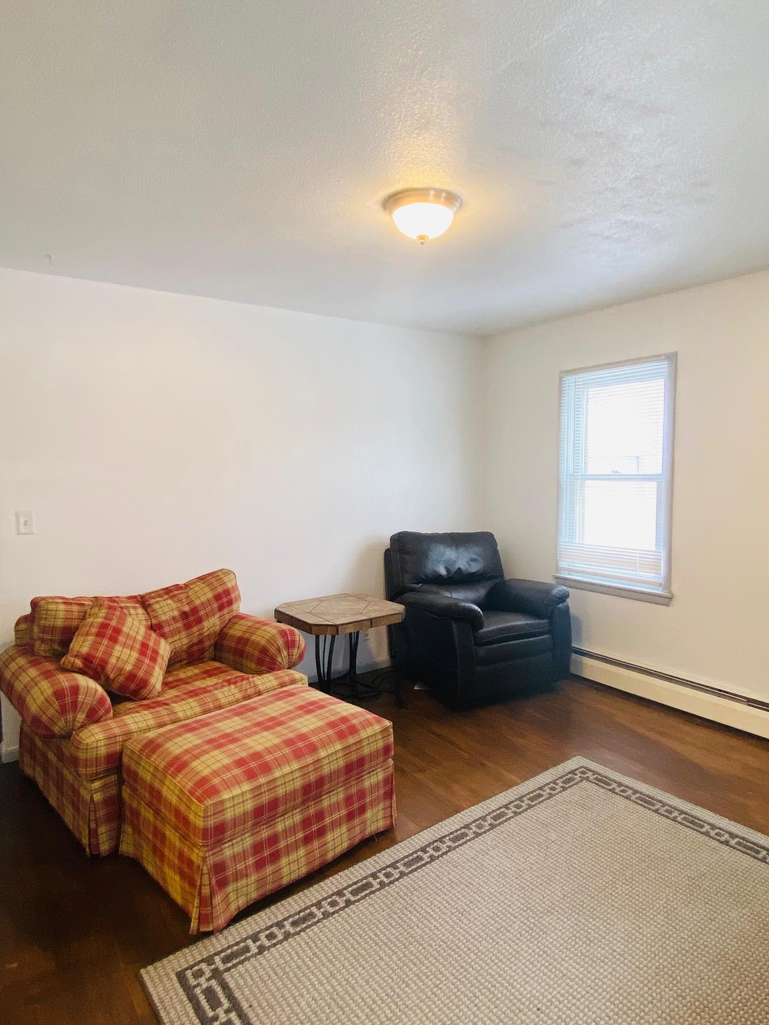 407 W Garfield Avenue