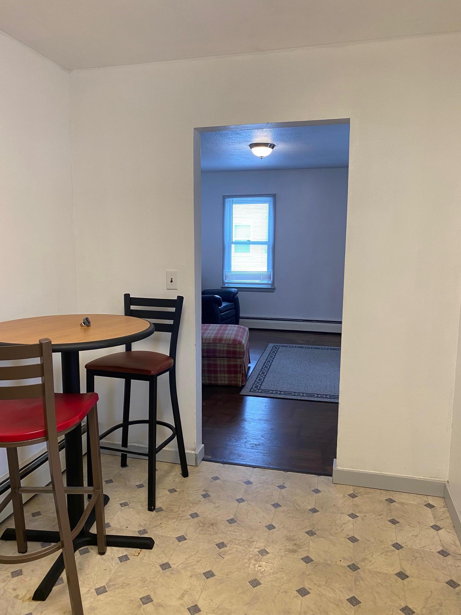 407 W Garfield Avenue