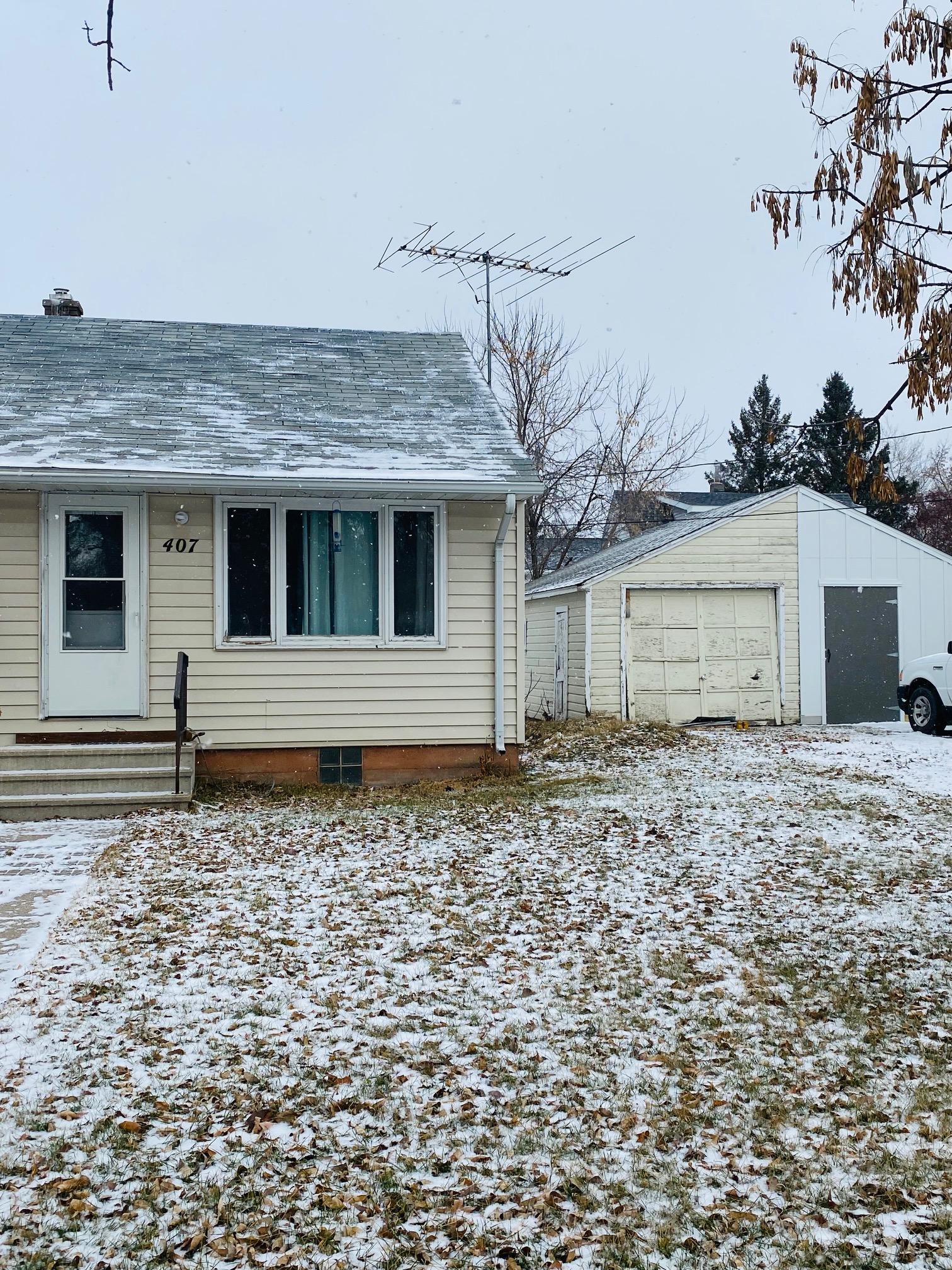 407 W Garfield Avenue