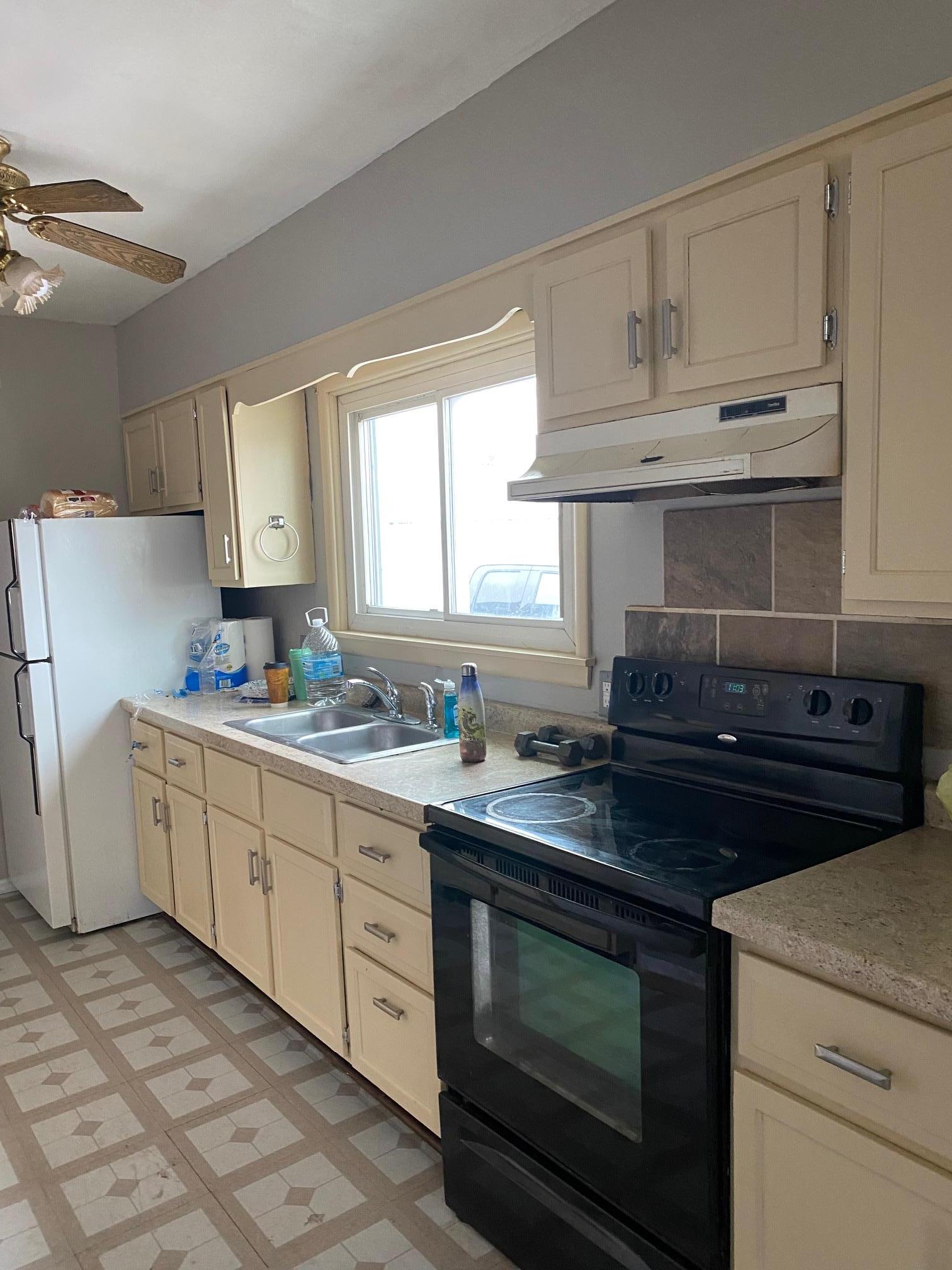 423 E Jefferson Avenue