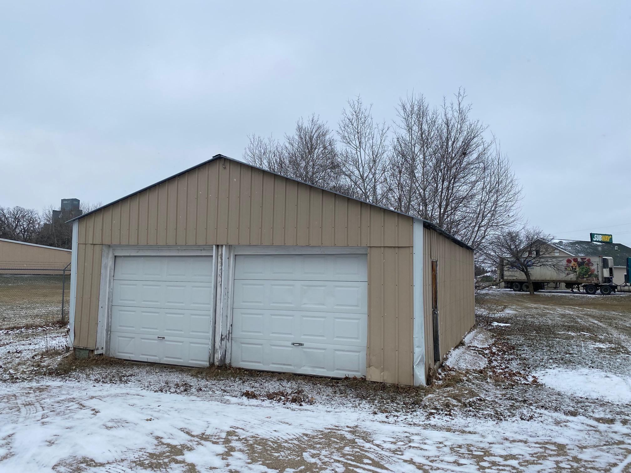 423 E Jefferson Avenue