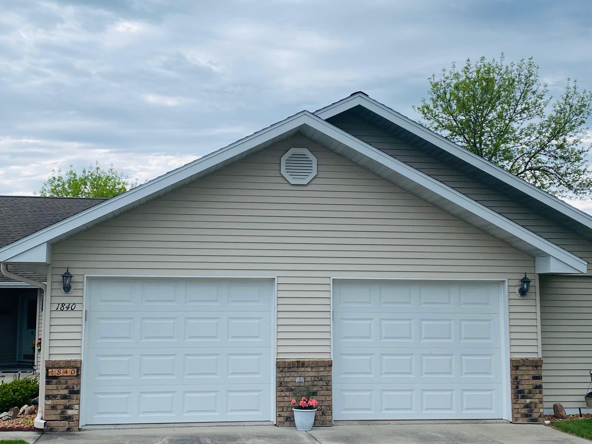 1840 Bridgeview Boulevard