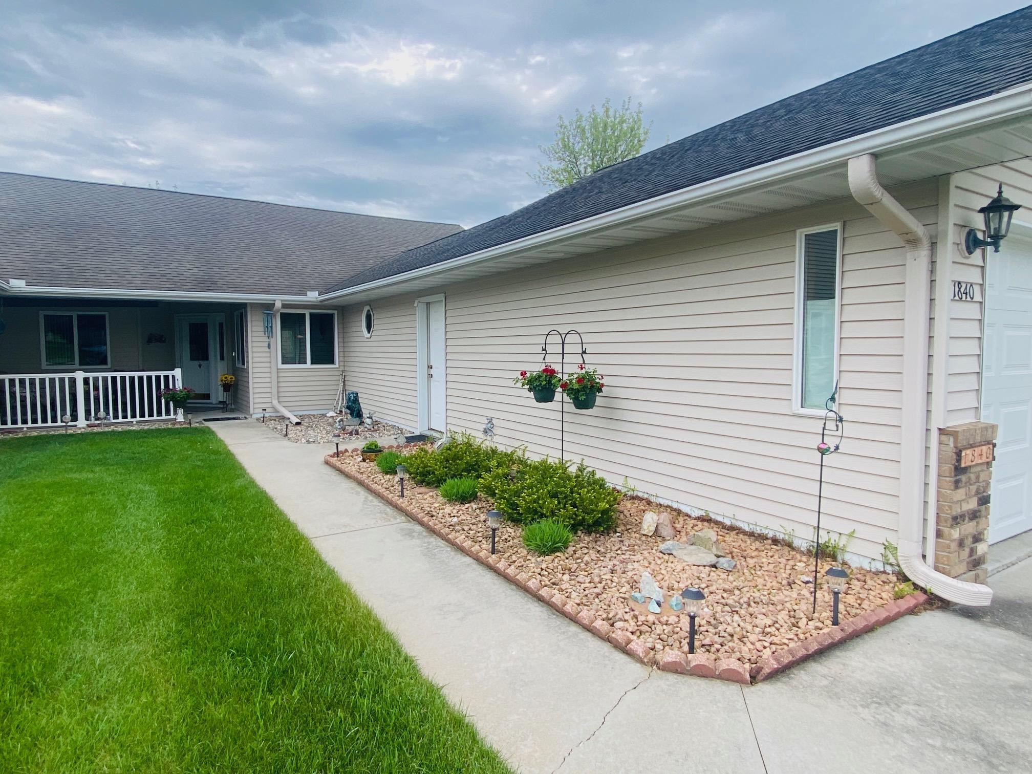 1840 Bridgeview Boulevard