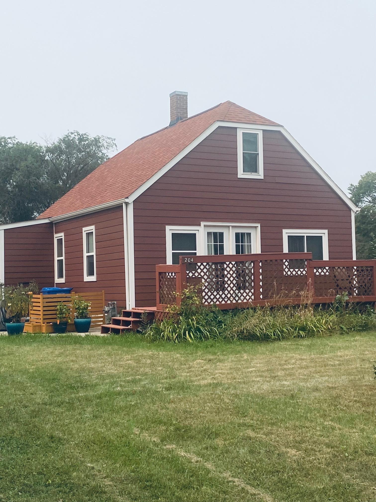 204 Oak Grove Avenue