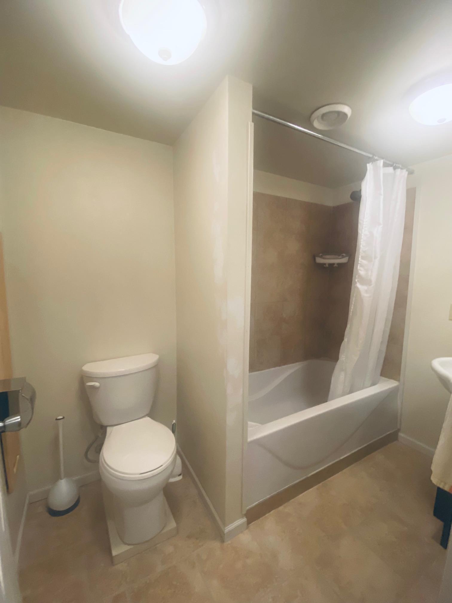 204 Oak Grove Avenue