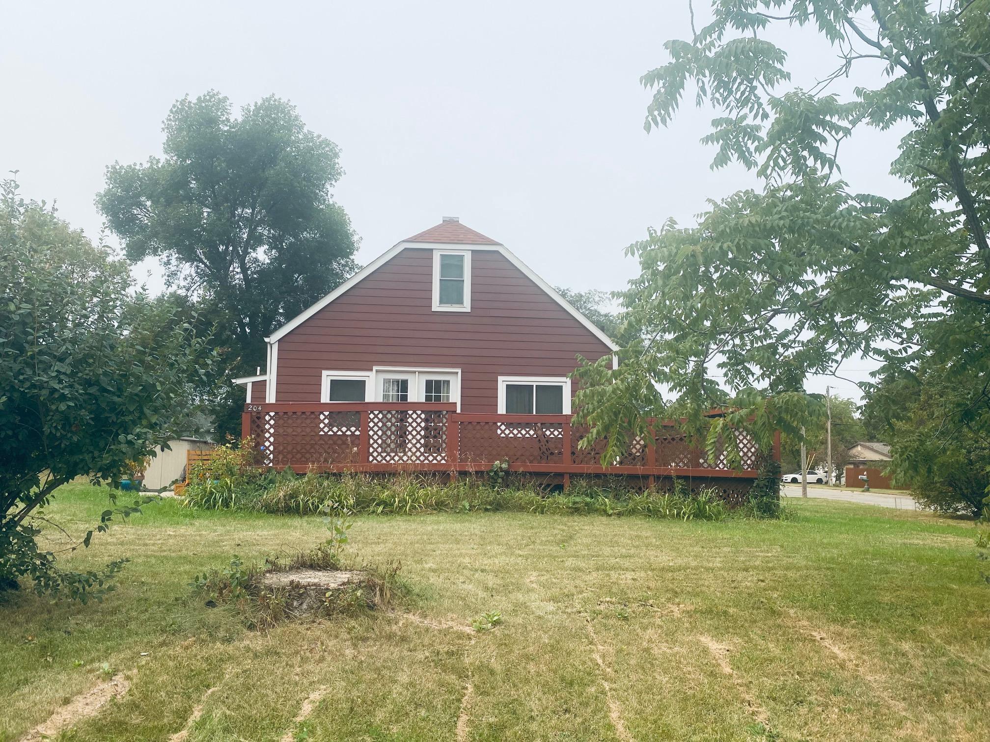 204 Oak Grove Avenue