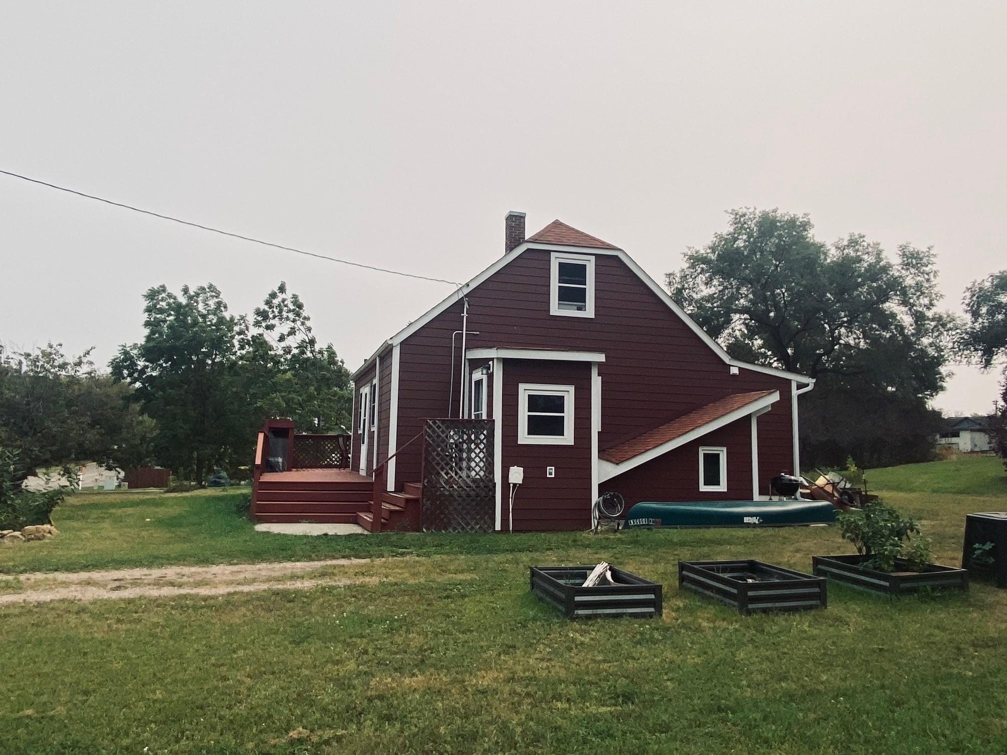 204 Oak Grove Avenue