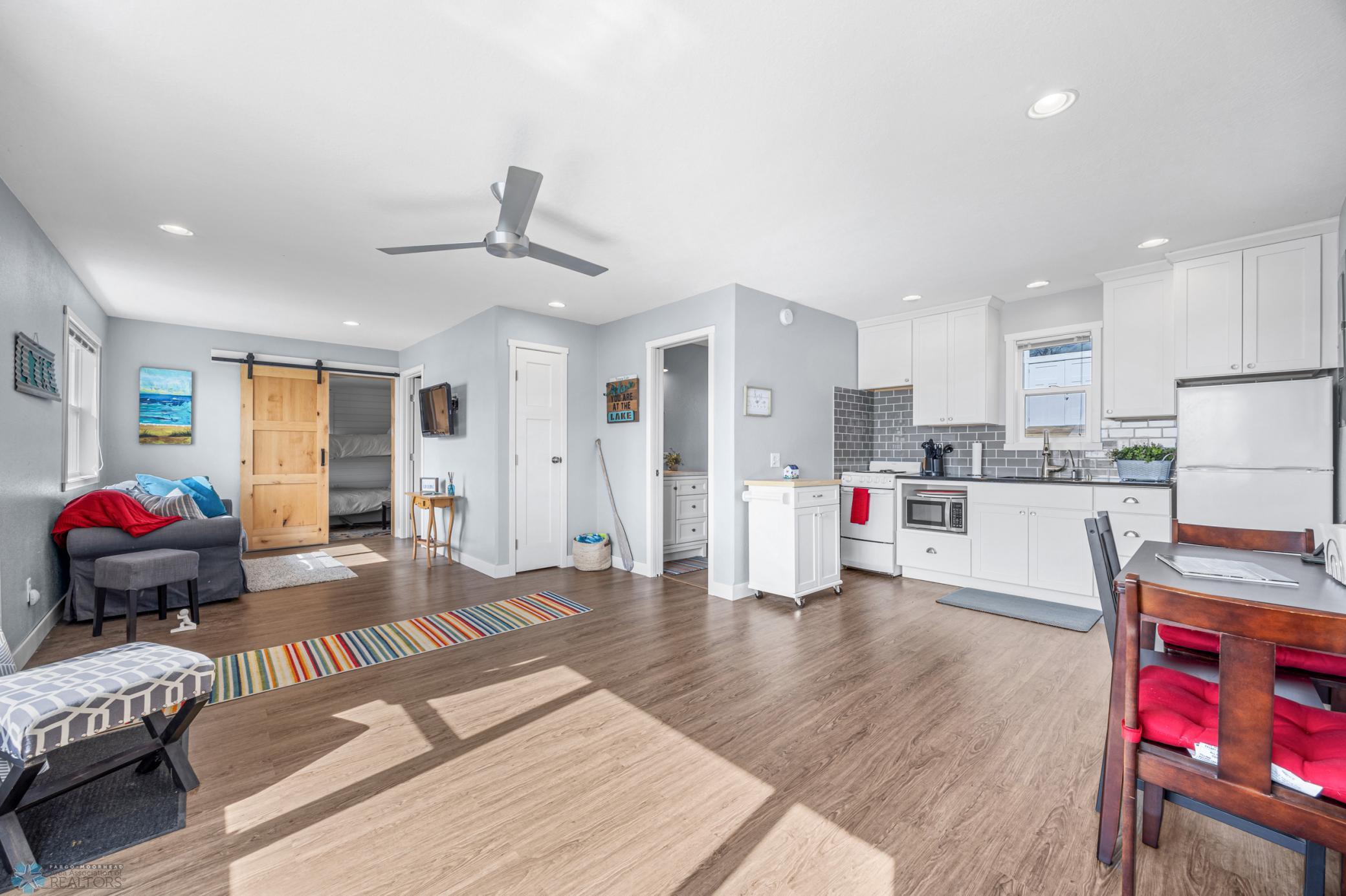 48300 Pike Beach Road