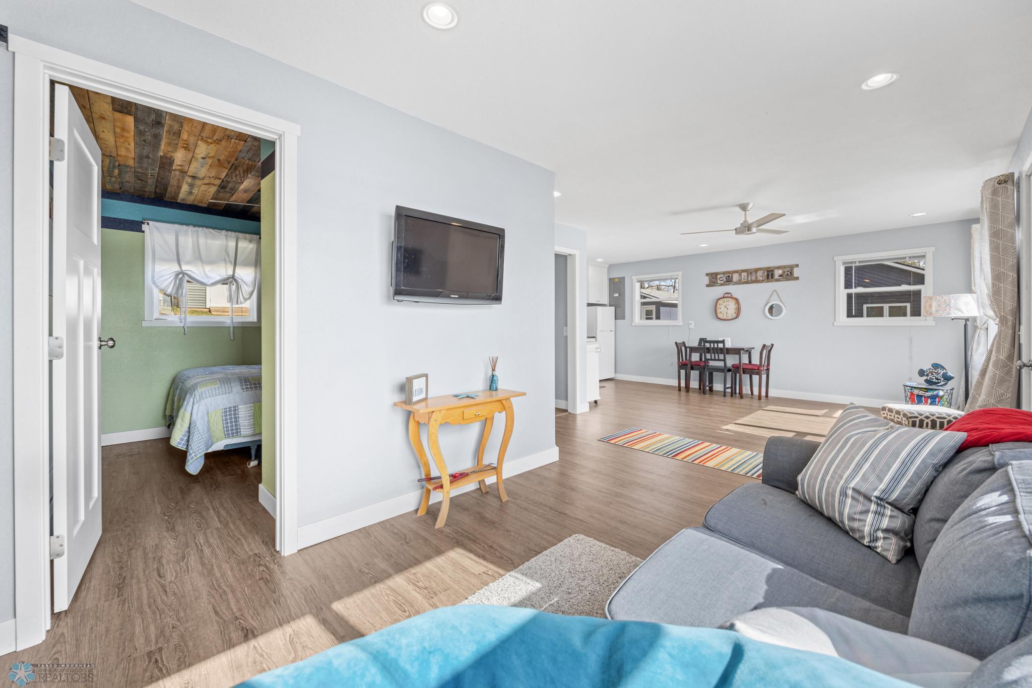 48300 Pike Beach Road