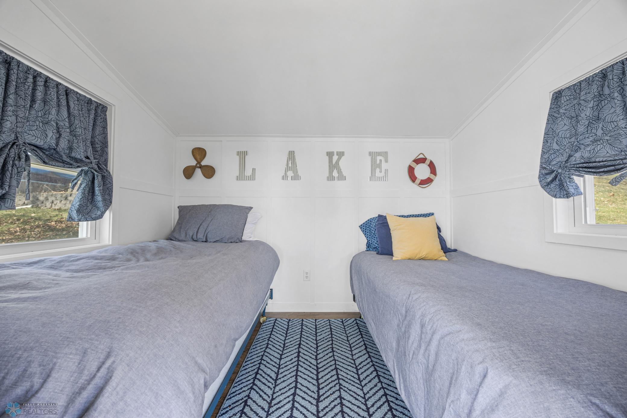 48300 Pike Beach Road