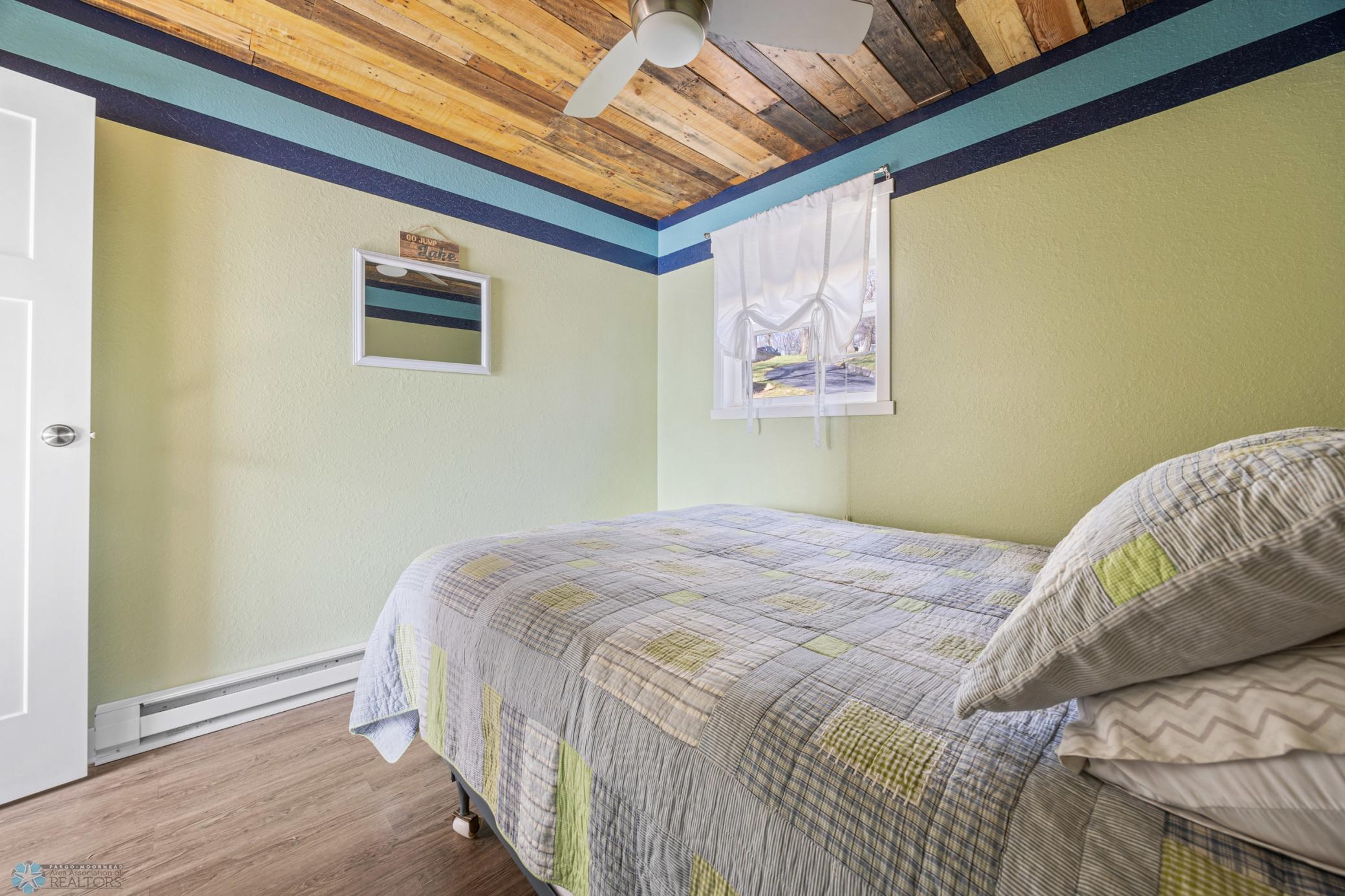 48300 Pike Beach Road