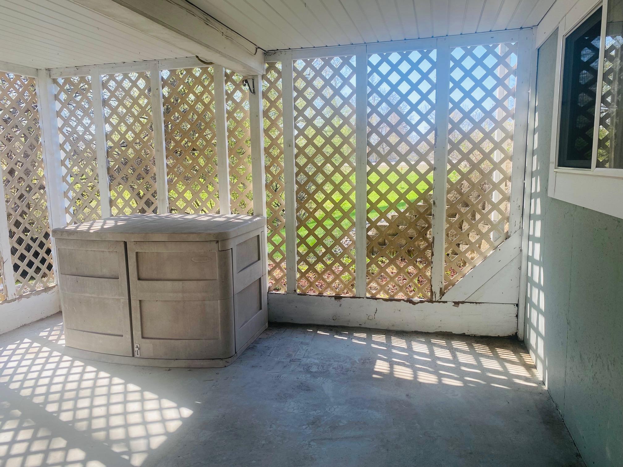1208 Highway 34 E