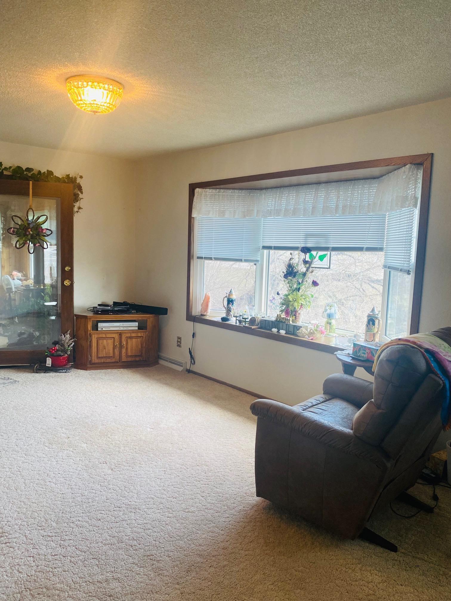 1208 Highway 34 E