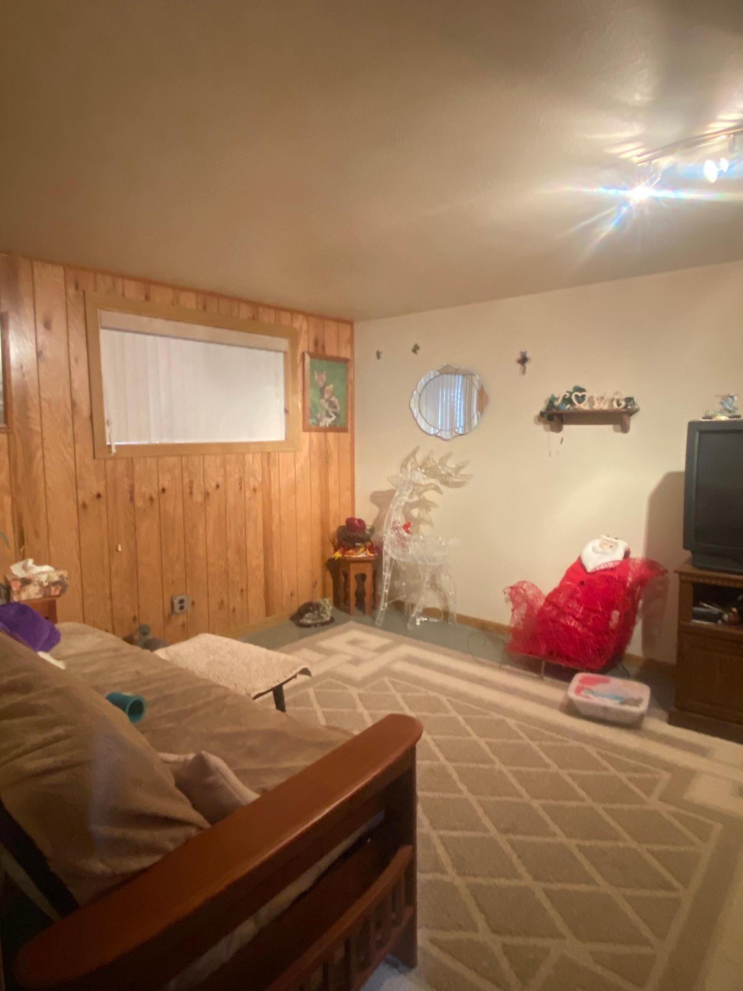 1208 Highway 34 E