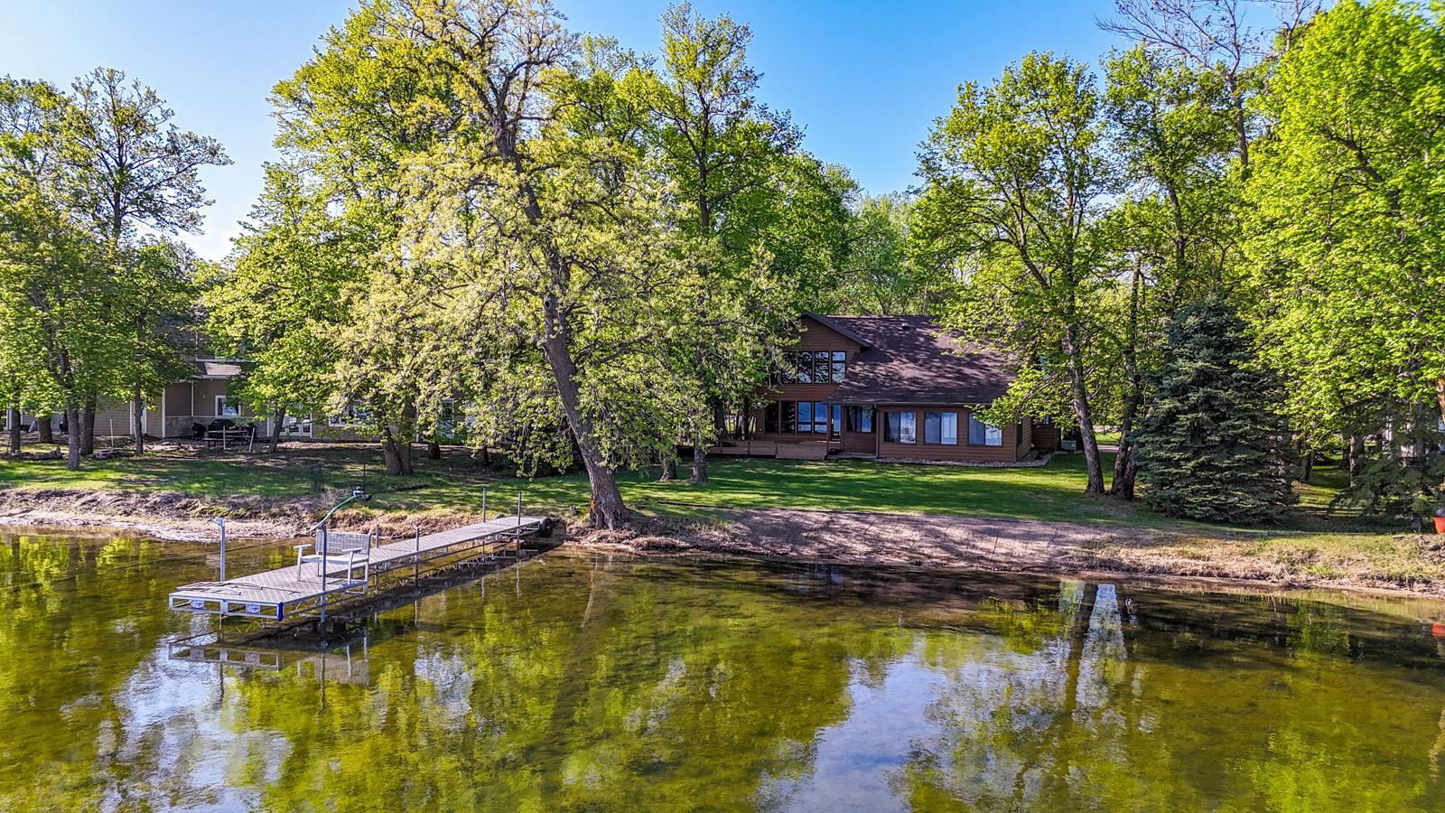 570 Shorewood Drive