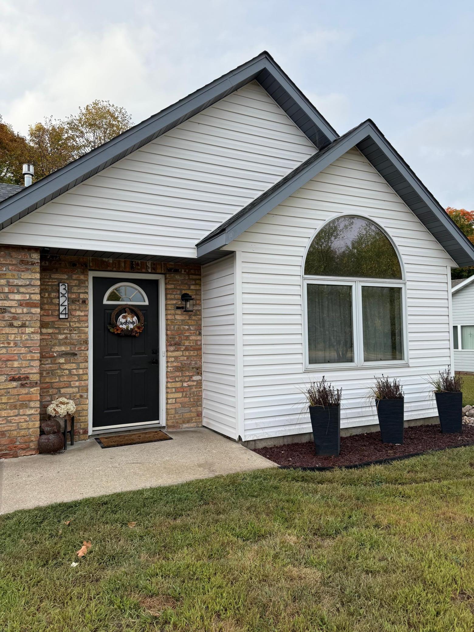 324 Shorewood Circle