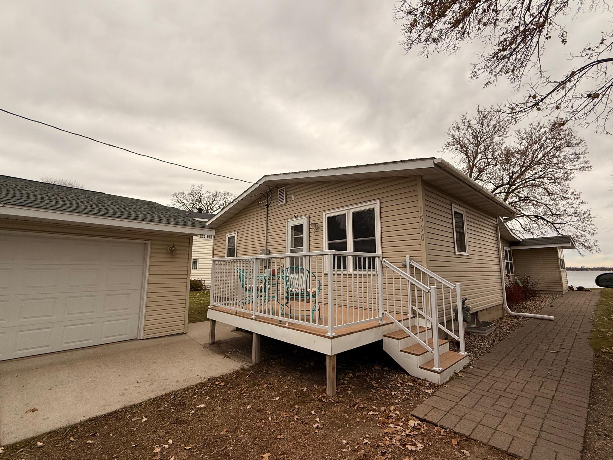 1590 W Lake Drive