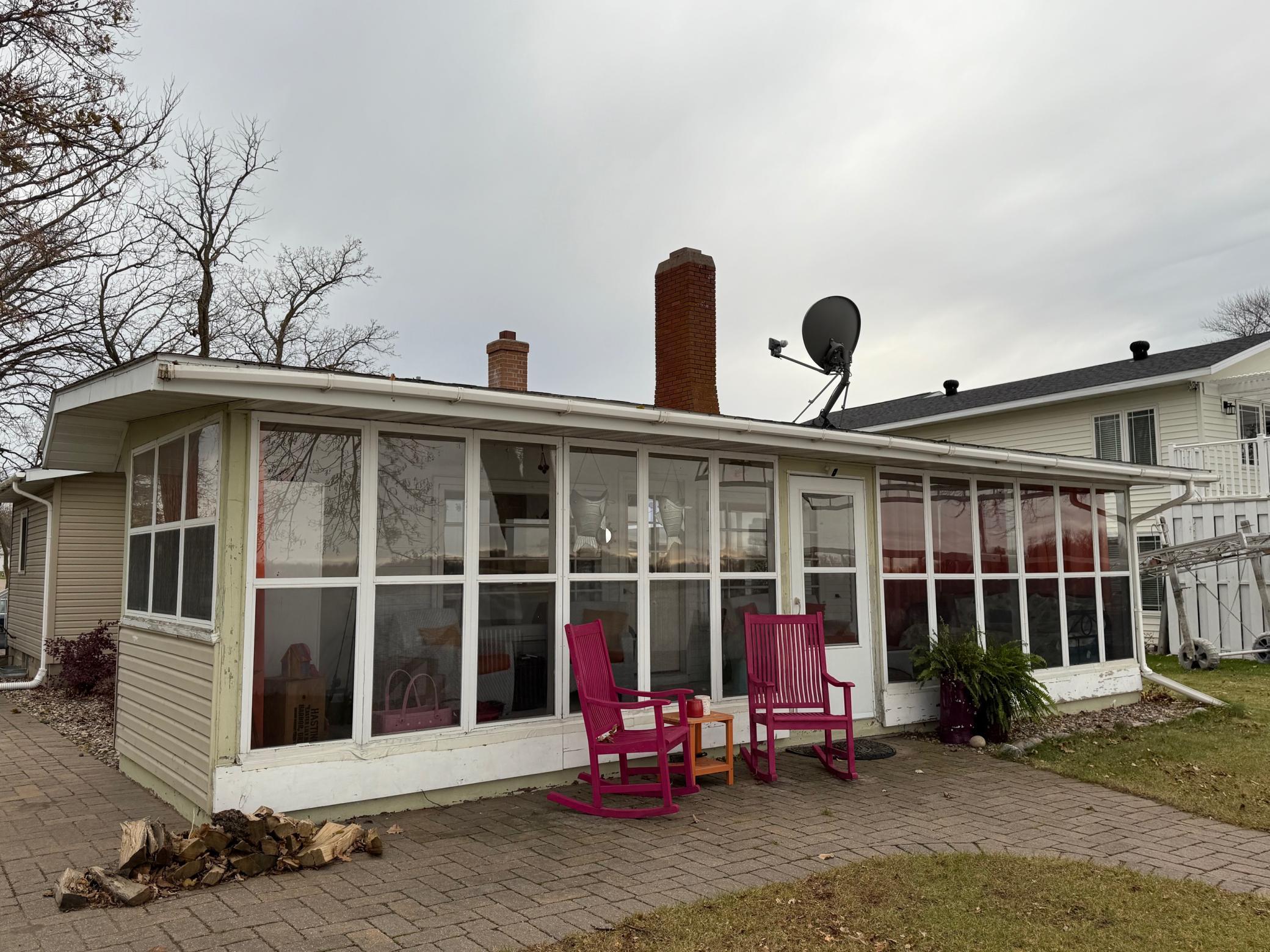 1590 W Lake Drive