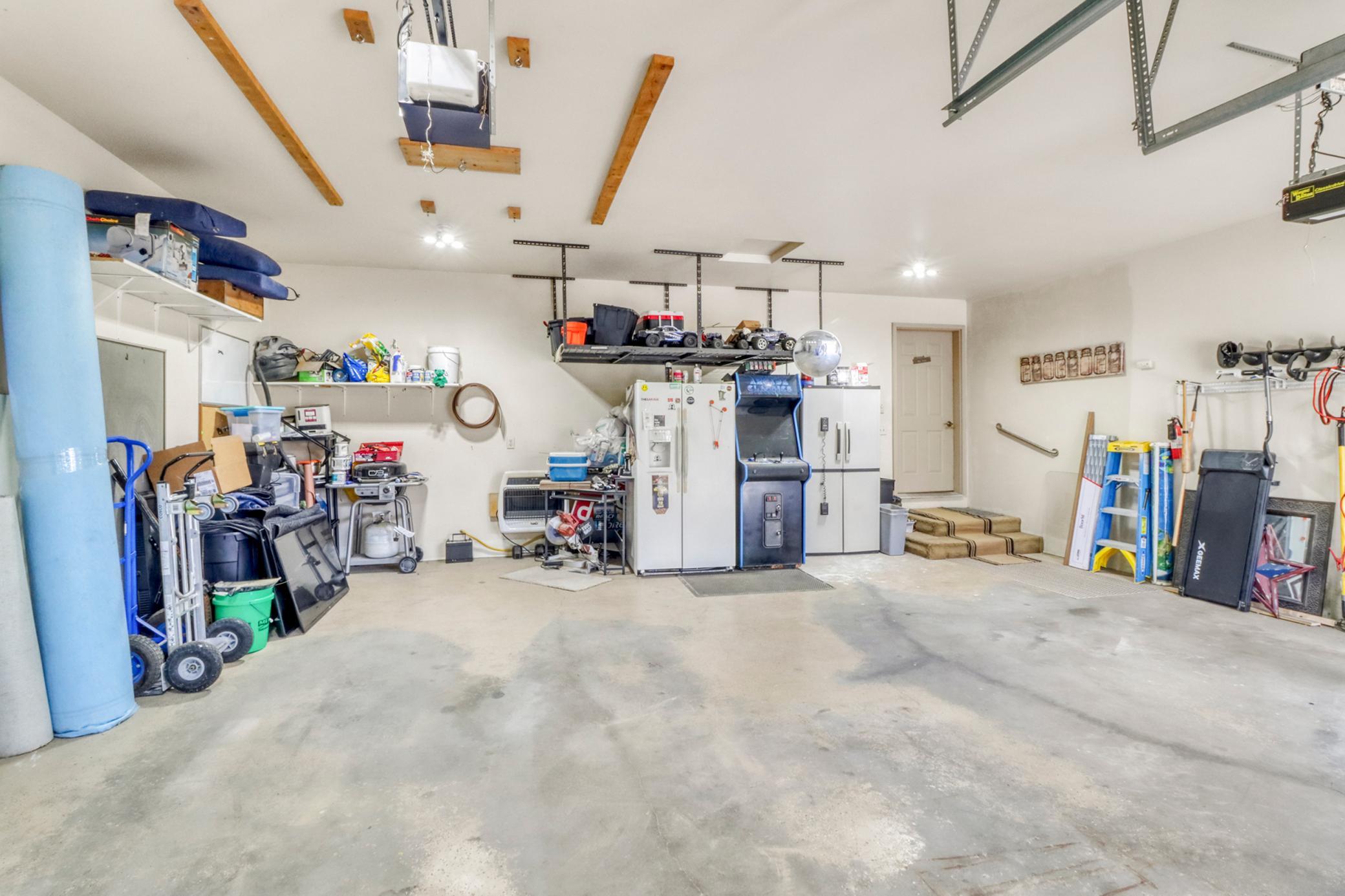 1044 Villa Lane