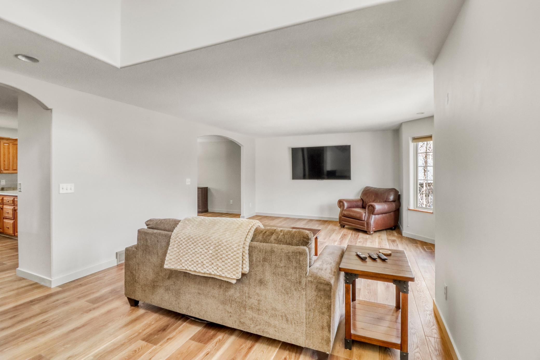 1044 Villa Lane