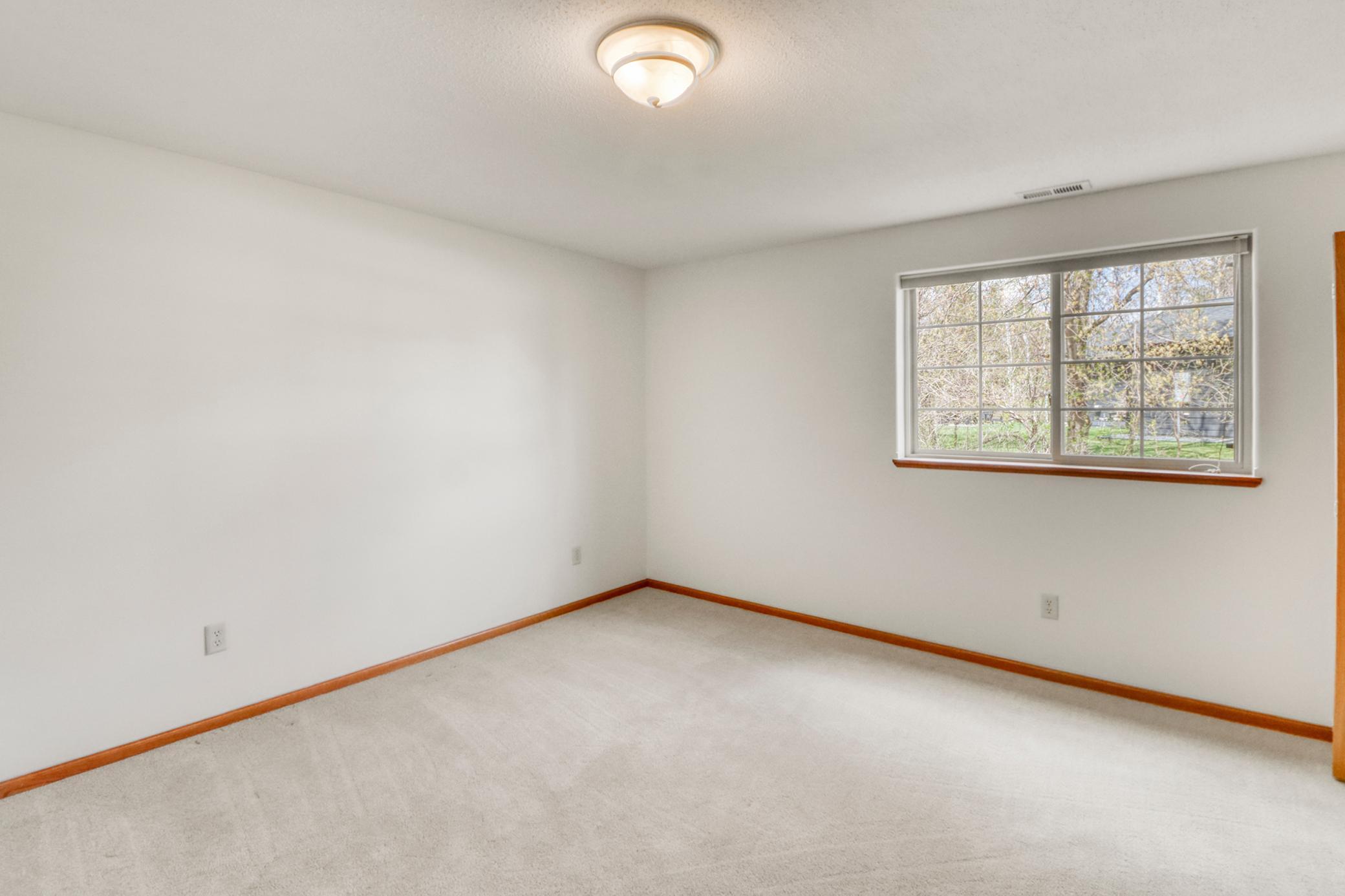 1044 Villa Lane